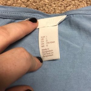 H&M Tops - Basic Tee H&M Tops - Basic Tee